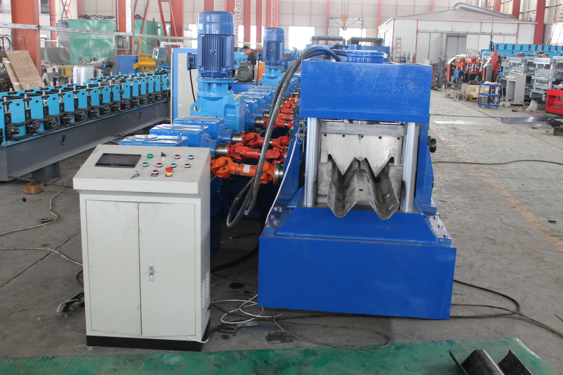 2024 11kw 5.5kw জিআই হাইওয়ে গার্ডরিল রোল ফর্মিং মেশিন Cr12Mov কাটিং ব্লেড উপাদান