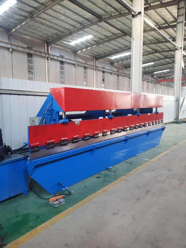 380V 50HZ বোতাম / ফুট নিয়ন্ত্রিত হাইড্রোলিক নমন মেশিন 3KW মোটর এবং 3000mm Max সঙ্গে