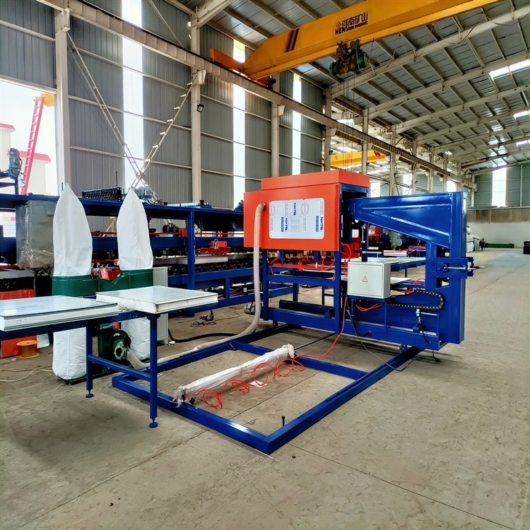 ইপিএস ইস্পাত / রক উল স্যান্ডউইচ প্যানেল উত্পাদন দেওয়াল / ছাদ রোল ফর্মিং মেশিন শীট টাইল তৈরি এবং 30T মোট ওজন জন্য