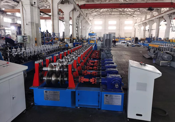 কাস্টমাইজড হাইওয়ে গার্ডরিল মেশিন 11kw 5.5kw 440H বিম স্ট্রাকচার